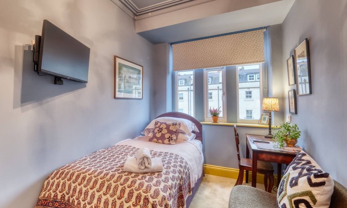 Upper Town House | The Bluebell