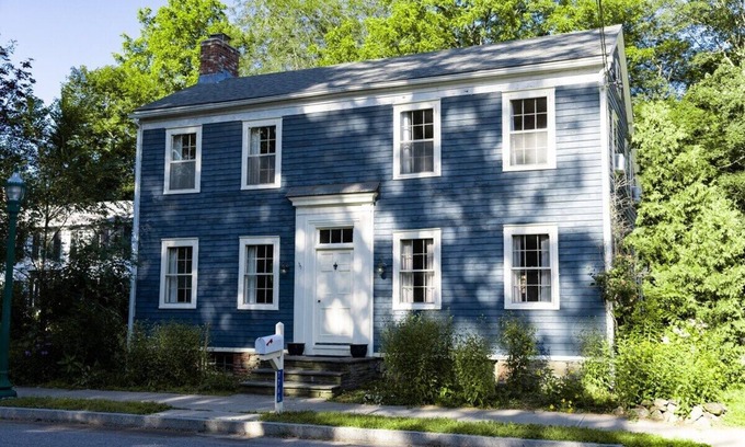 Pine Plains House | The Bluehouse - Charming Renovated Cottage
