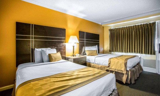 Atlantic City Hotel | The Boards AC