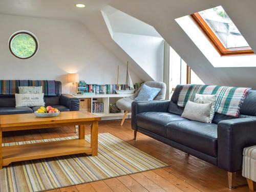 Little Haven House | The Boathouse