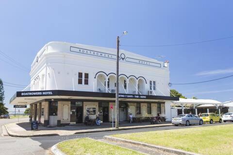 Stockton Hotel | The Boatrowers Hotel