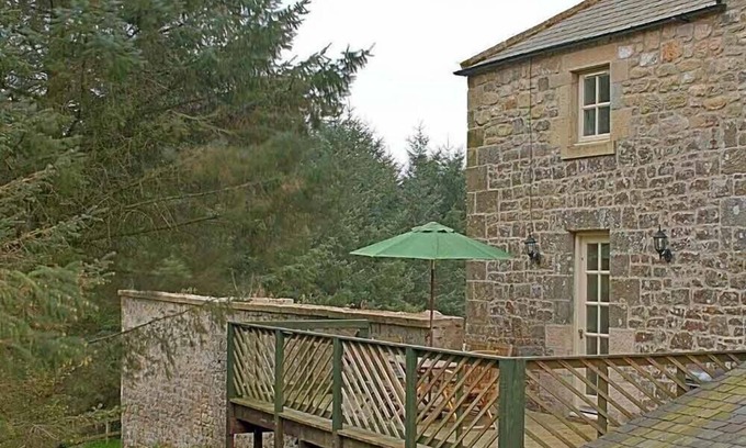 Alnwick Cottage | THE BOLTHOLE, family friendly, character holiday cottage in Eglingham