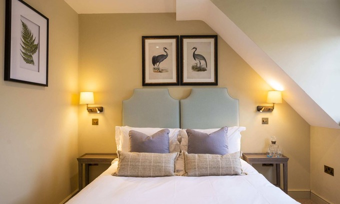 Henley Bed & Breakfast | The Bottle & Glass Inn - Barn View - Room 2