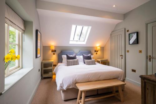 Henley Bed & Breakfast | The Bottle & Glass Inn - Garden View - Room 1