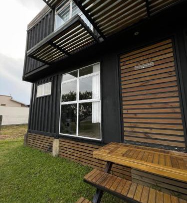Itapiruba House | The Box Container House