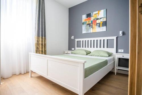 Stari Banovci Apartment | The boy next door apartment