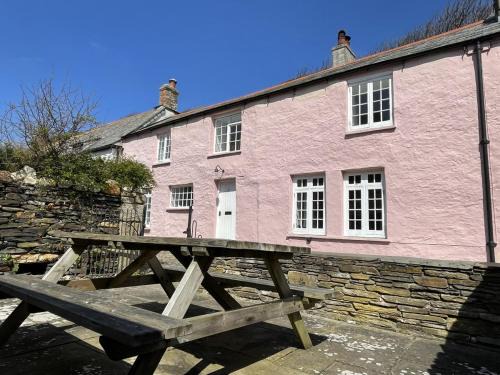 Boscastle House | The Brewhouse Boscastle Harbour