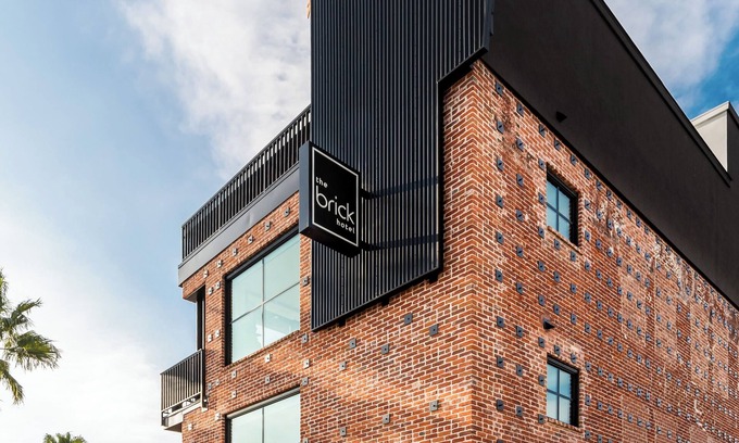 Townsite Hotel | The Brick Hotel