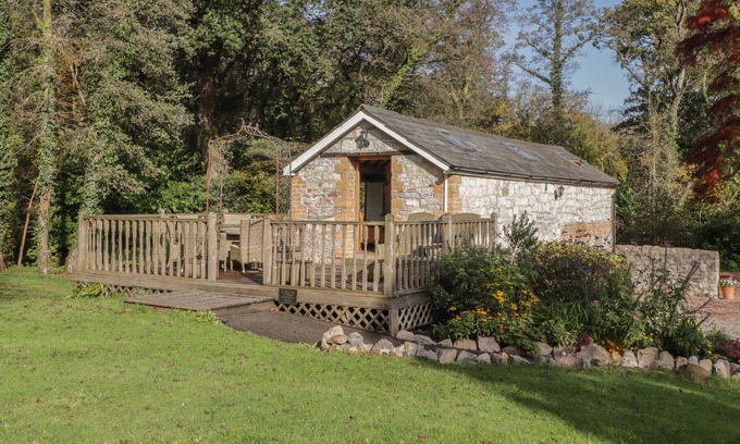 Nantgarw Cottage | THE BRIDAL ROOM, romantic, luxury holiday cottage in Cardiff
