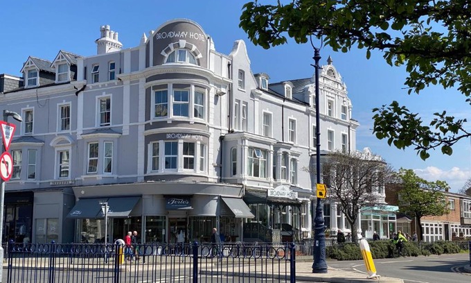 Llandudno Hotel | The Broadway Hotel