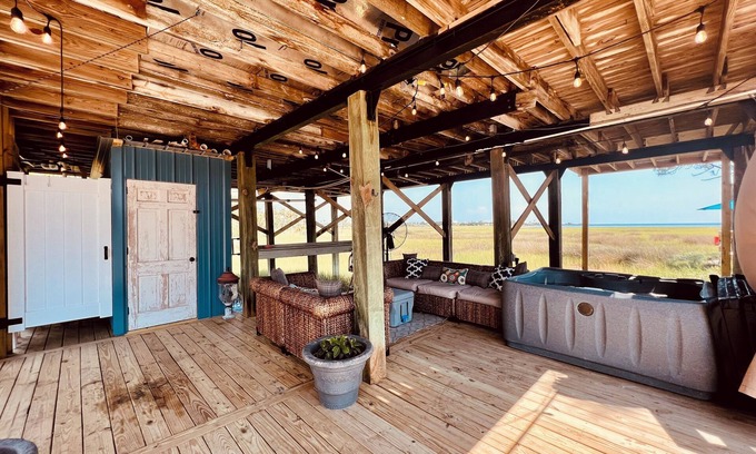 Keaton Beach House | The Bungalow on Boggy Bay
