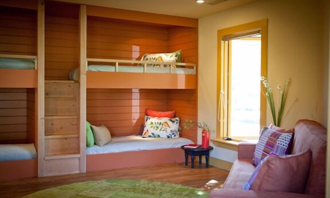 Ukiah Cottage | The Bunkhouse at Whispertree- Perfect for Families