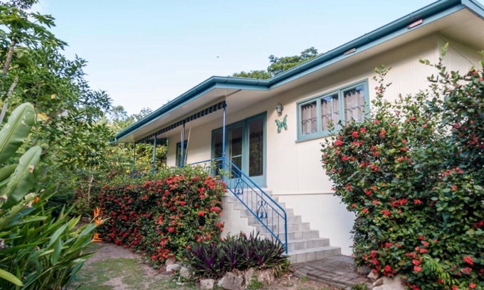 Horseshoe Bay House | The Butterfly House, beautiful home near the beach