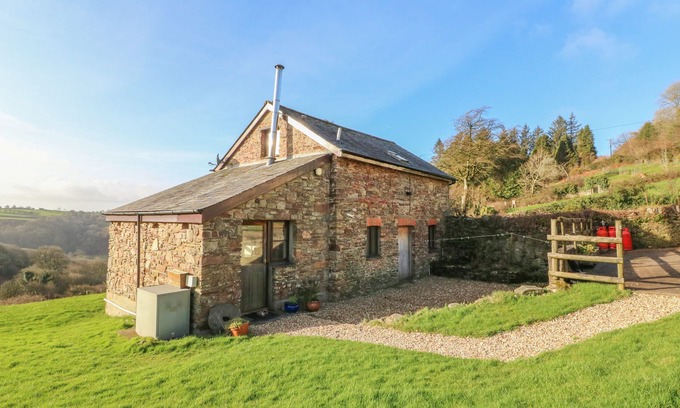 Hele Cottage | THE BYRE, family friendly, character holiday cottage in Combe Martin