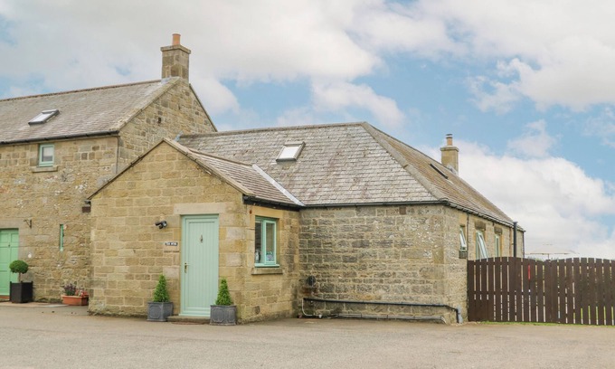 Morpeth Cottage | THE BYRE, pet friendly, character holiday cottage in Morpeth