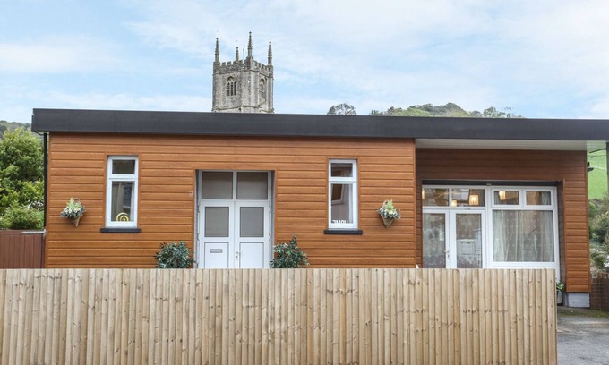 Combe Martin Cottage | THE CABIN, pet friendly, character holiday cottage in Combe Martin