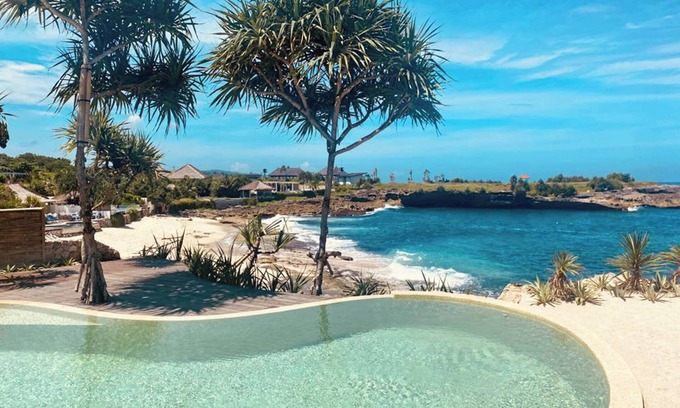 Mushroom Bay Villa | The Cabins Sandy Bay