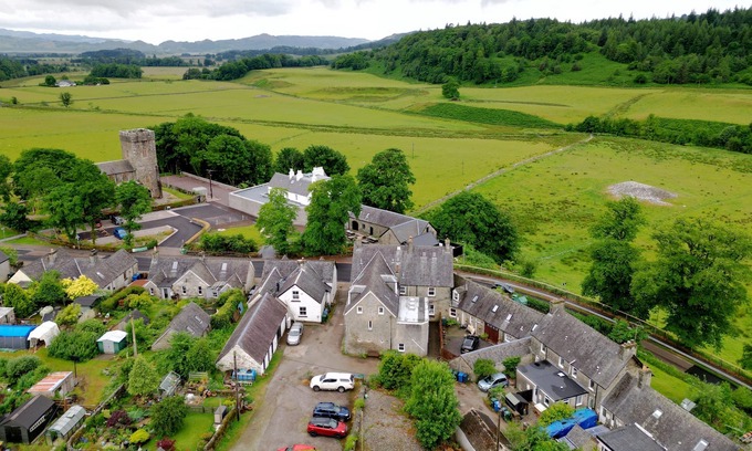 Kilmartin Cottage | THE CAIRN, 4 bedroom luxury apartment, picturesque & historic location