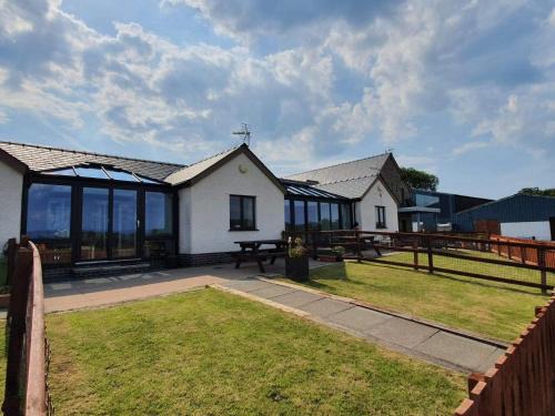 Aberystwyth House | The Calf Suite