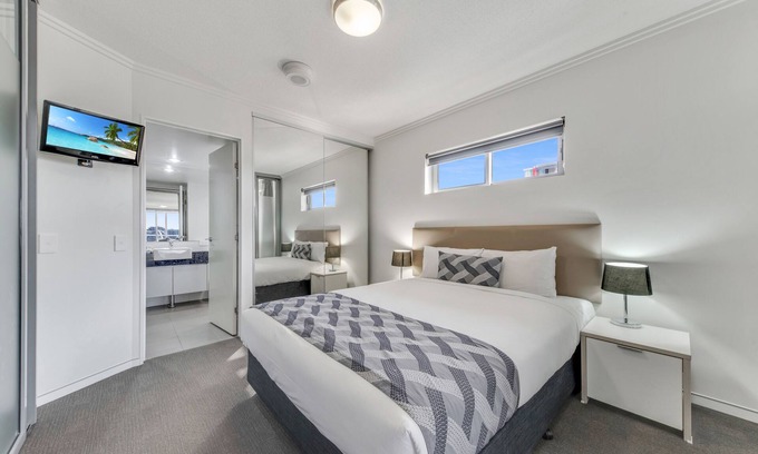 South Brisbane Hotel | The Capitol Apartments