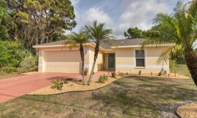 Rotonda Heights House | The Captain's Catch will have you Hooked - lovely Rotonda Home with pool