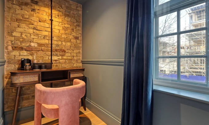Maida Vale Hotel | The Carlton Tavern Hotel
