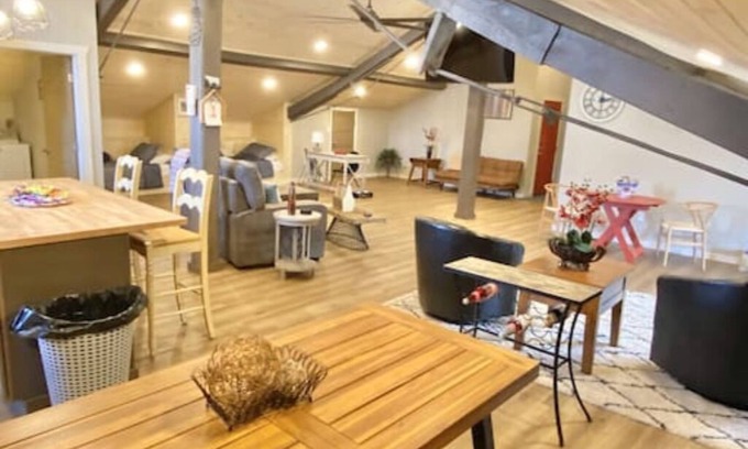 Chillicothe Apartment | The Carriage House - Downtown