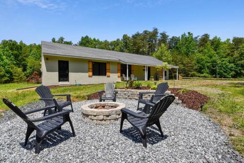 Fredericksburg Villa | The Carriage House at King's Crossing