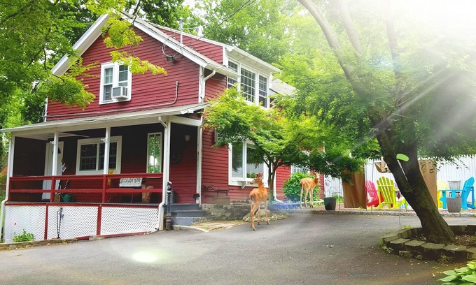 West Orange House | THE CARRIAGE HOUSE RETREAT!! EASY TO NYC..YOU'RE GOING TO LOVE IT HERE : )