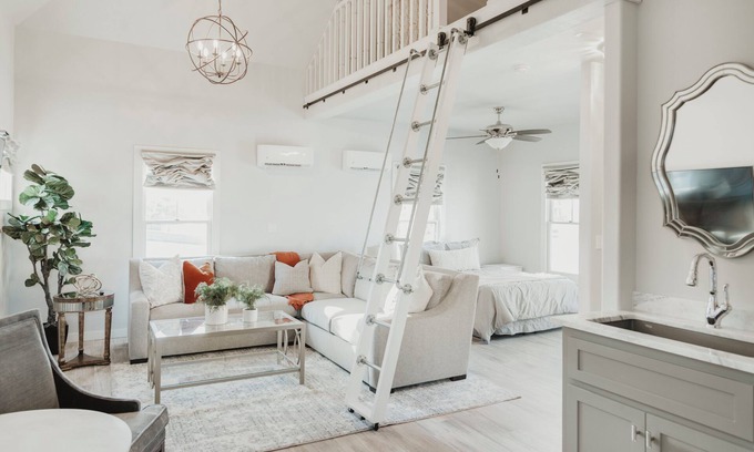 Eufaula Apartment | The Cart House Sleeps 6 Golf Cart Included