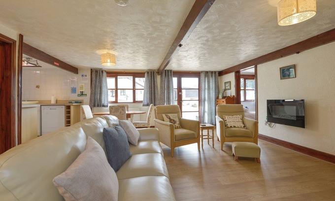 Westleigh Cottage | THE CART LINHAY, pet friendly, with pool in Bideford