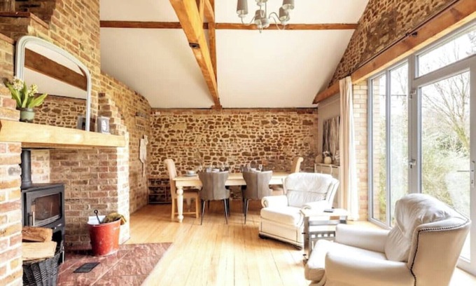 Pentney Cottage | The Cart Lodge - Relaxing Rural spa Break