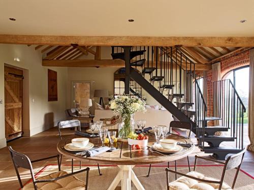 Moreton House | The Carthouse