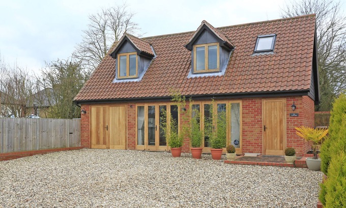Sudbury House | The Cartlodge - Two Bedroom House, Sleeps 3