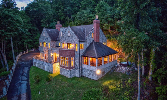 Banner Elk House | The Castle At Valle Crucis: Live Like A King! Over 10K sq ft, View, hot tub, pool table, and more!
