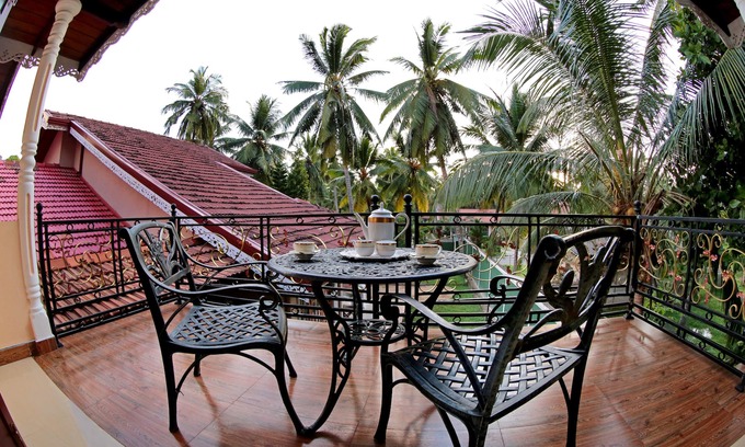 Kimbulapitiya Hotel | The Castle