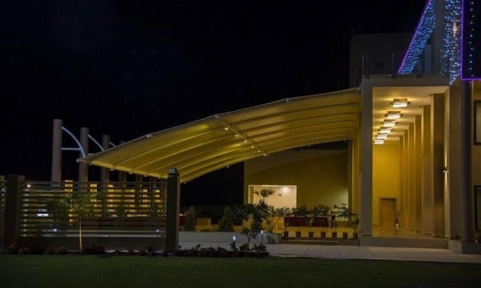 Bhopal Hotel | The Celestial Park