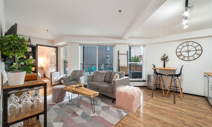 Fremont Condo | The Center of the Universe