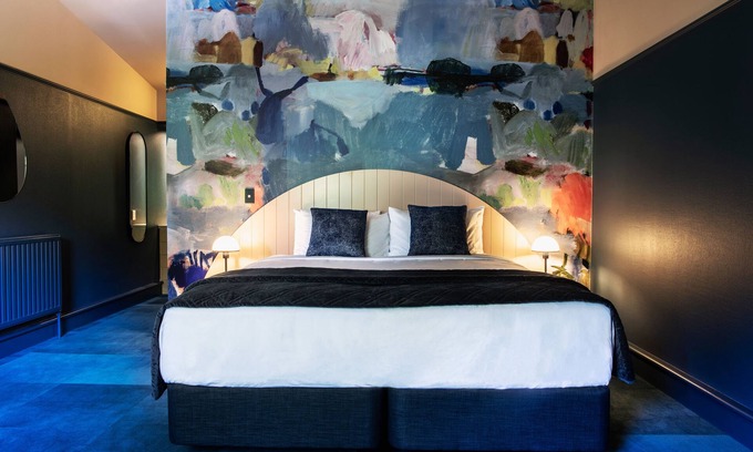 Queenstown City Centre Cabin | The Central Hotel Queenstown, A Naumi Chapter
