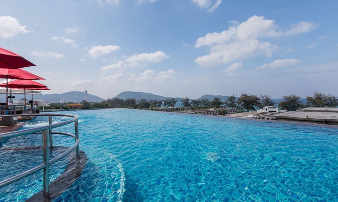Patong Resort | The Charm Resort Phuket