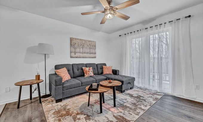 Gatineau Apartment | The charming 3 bedrooms river view apartment Gatineau/Ottawa