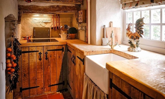 Gileston Cottage | The Cheese House, Gileston Manor Coastal Village