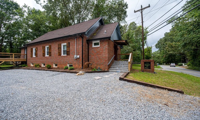 Valley Hill House | The Church