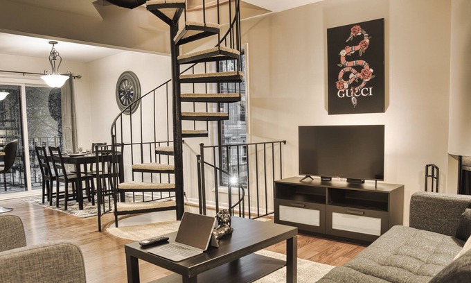 East Walnut HIlls House | The Cincy Hideaway, <5min to Downtown