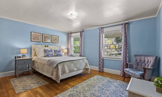 Manito House | The Cityside Retreat