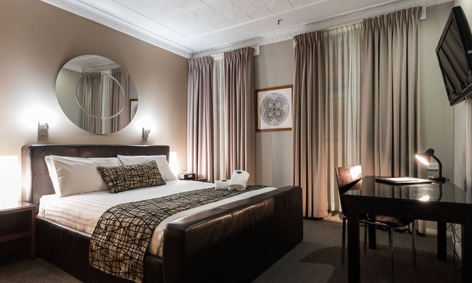 Newcastle Hotel | The Clarendon Hotel