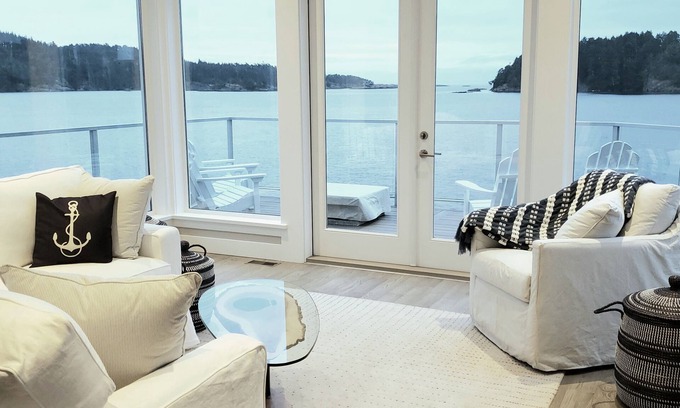 Juan de Fuca Electoral Area House | The Cliff House Spirit Bay