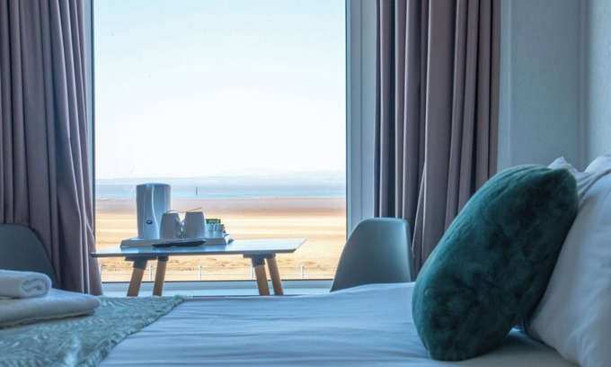 Morecambe Hotel | The Clifton Hotel