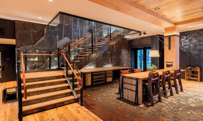 Jackson Hole Hotel | The Cloudveil, Autograph Collection