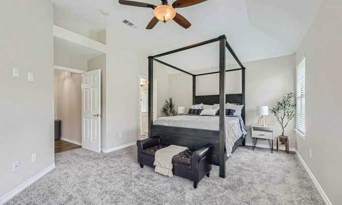 Georgetown House | The Clover House Georgetown is the perfect getaway for families or workers seeking a home base while in town. This charming retreat features a warm, inviting interior with modern amenities, a fully equipped kitchen, and comfortable living spaces.